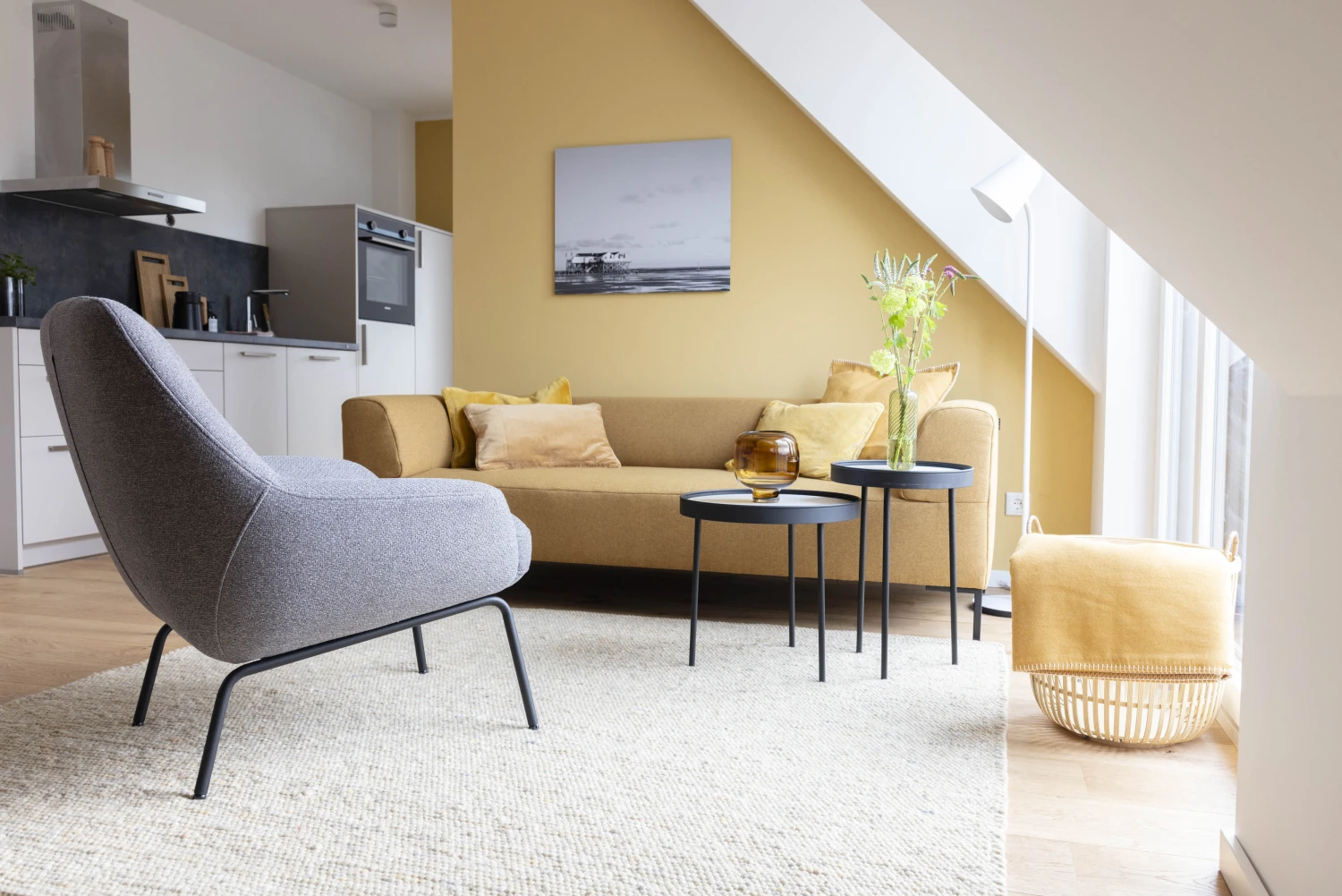 Pier 21 FINE LOFTS, Badezimmer, Flaschen auf Waschbeckenablage