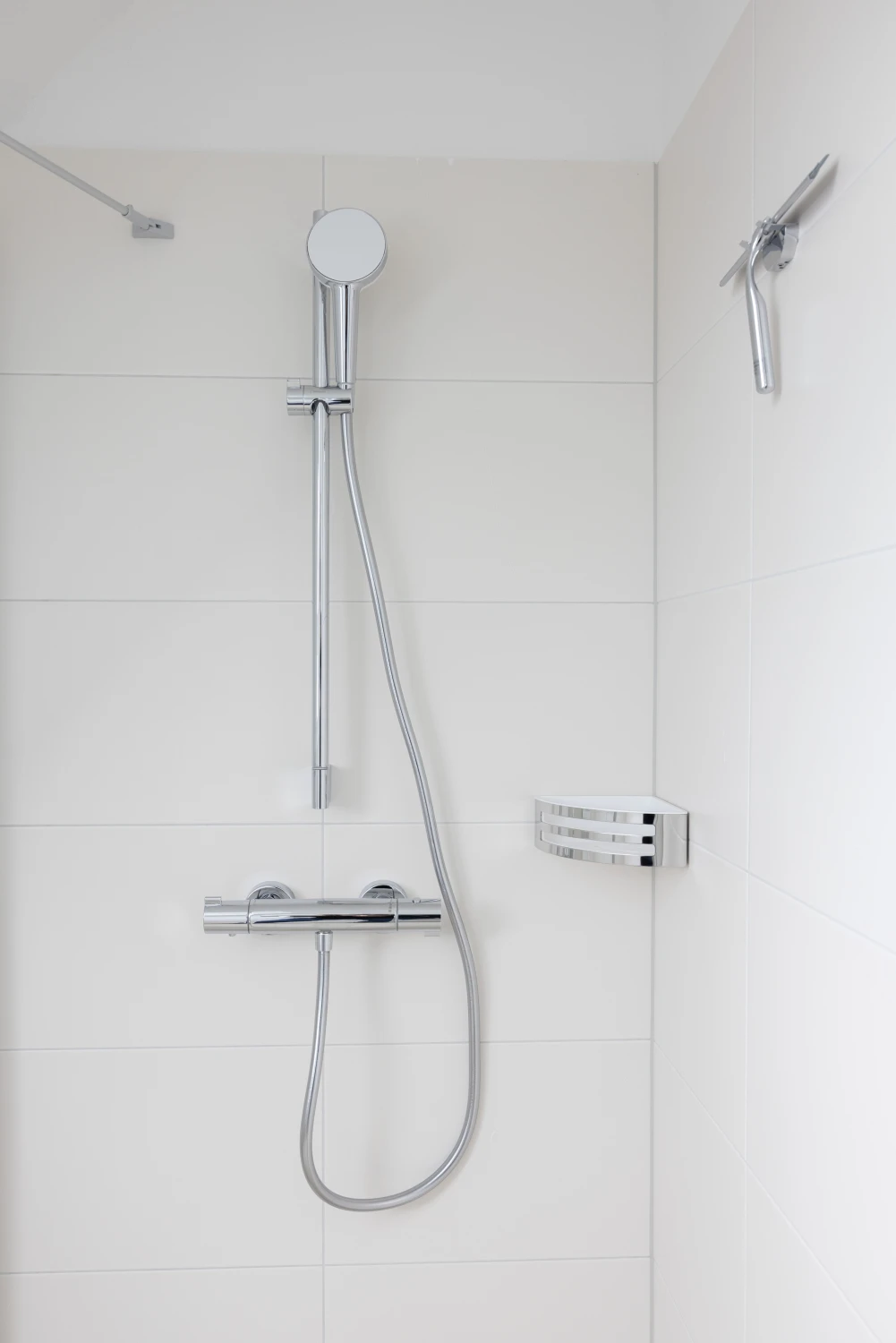 Pier 21 FINE LOFTS, Badezimmer, Flaschen auf Waschbeckenablage