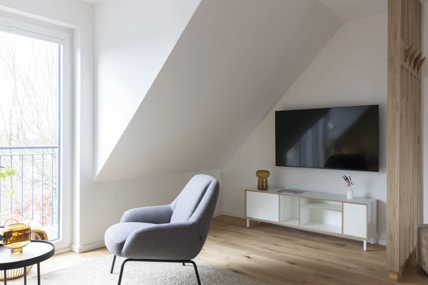 Pier 21 FINE LOFTS, Badezimmer, Flaschen auf Waschbeckenablage