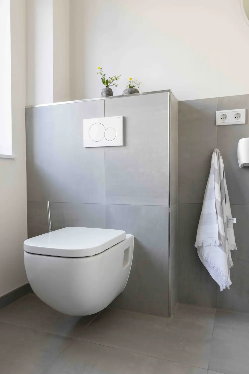 Pier 21 FINE LOFTS, Badezimmer, Flaschen auf Waschbeckenablage