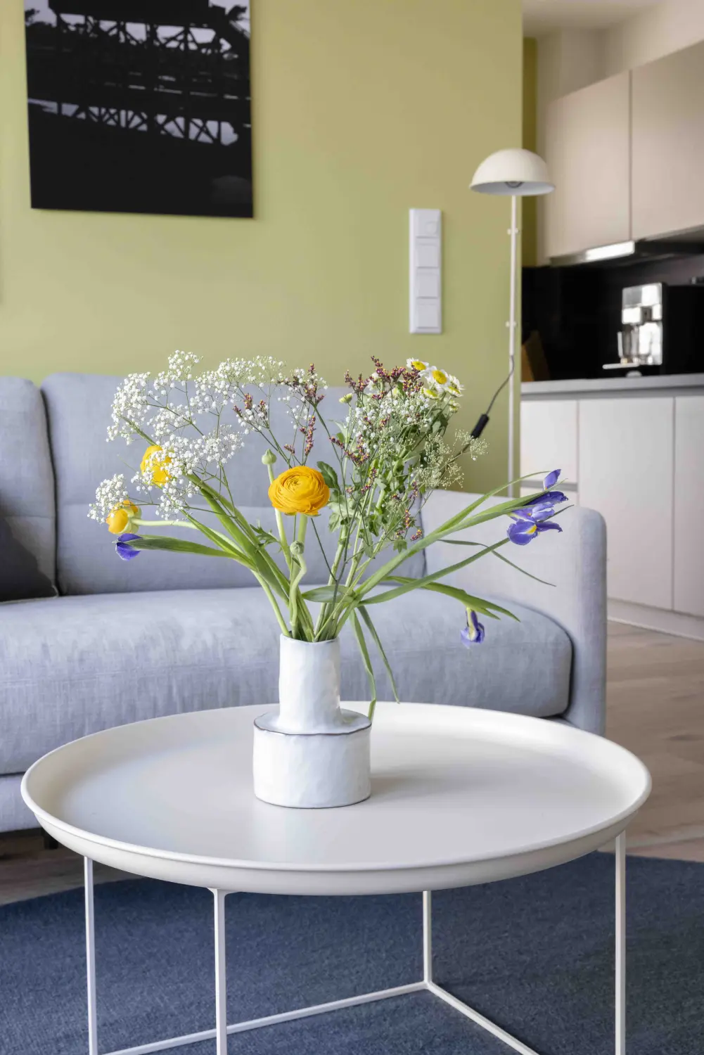 Pier 21 FINE LOFTS, Badezimmer, Flaschen auf Waschbeckenablage