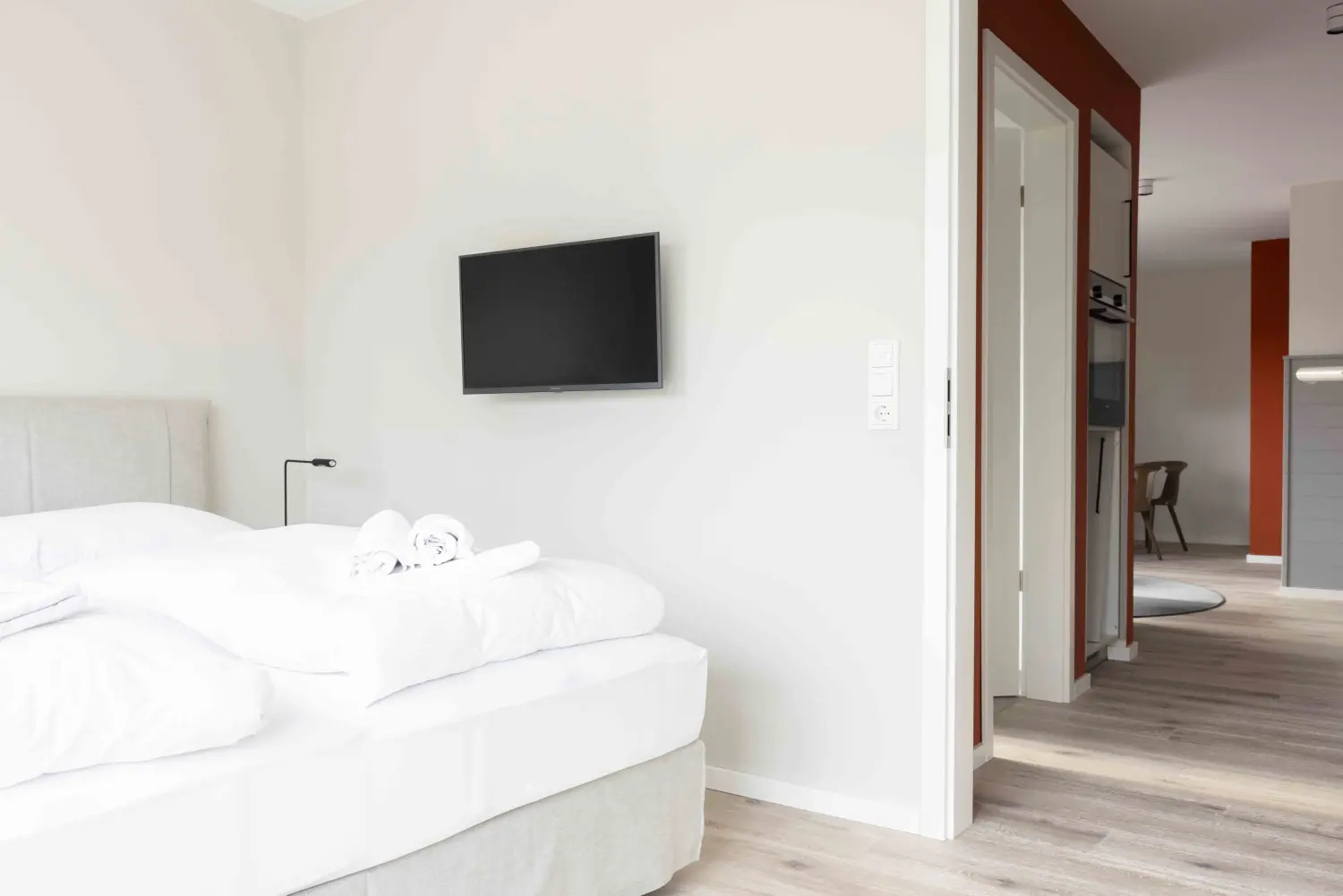 Pier 21 FINE LOFTS, Badezimmer, Flaschen auf Waschbeckenablage