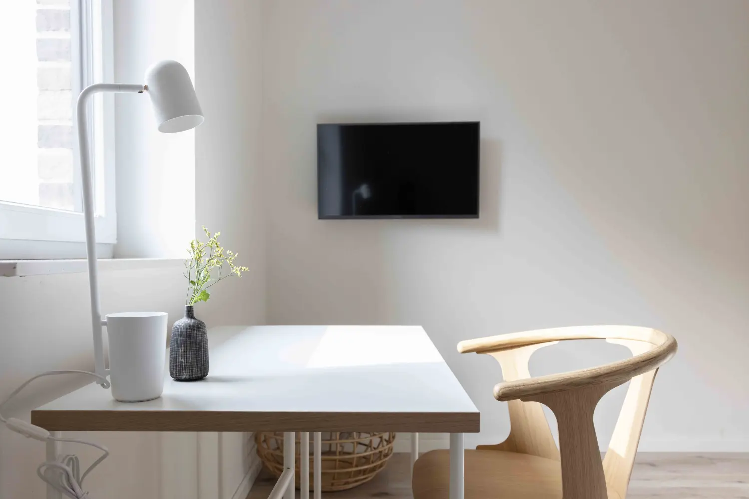 Pier 21 FINE LOFTS, Badezimmer, Flaschen auf Waschbeckenablage