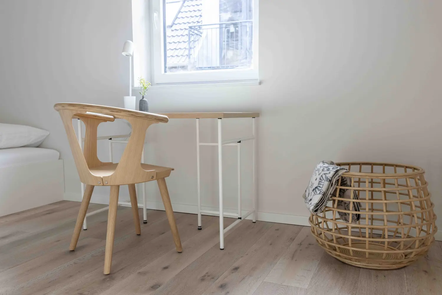 Pier 21 FINE LOFTS, Badezimmer, Flaschen auf Waschbeckenablage