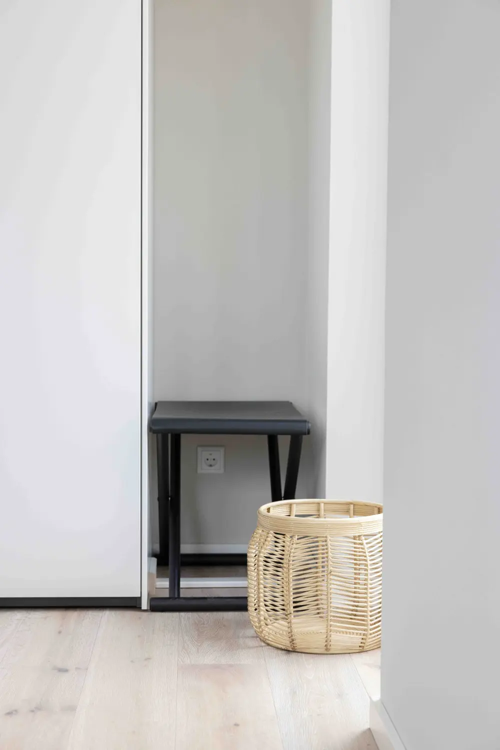 Pier 21 FINE LOFTS, Badezimmer, Flaschen auf Waschbeckenablage