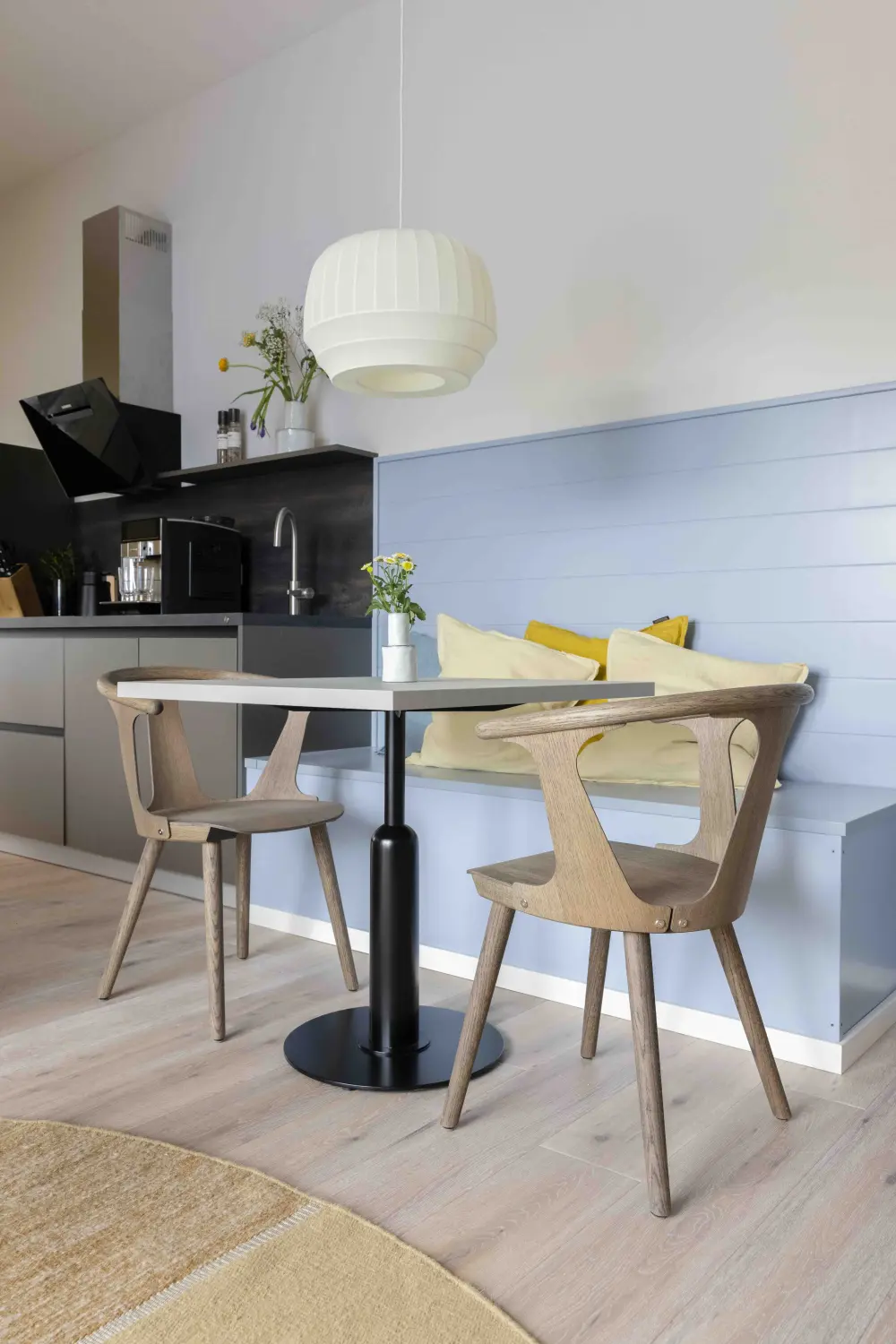 Pier 21 FINE LOFTS, Badezimmer, Flaschen auf Waschbeckenablage