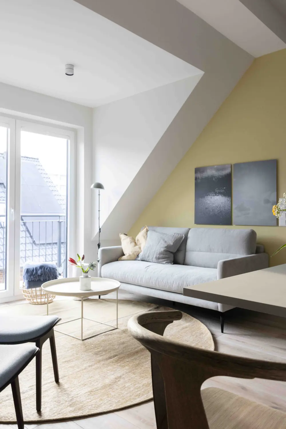 Pier 21 FINE LOFTS, Badezimmer, Flaschen auf Waschbeckenablage