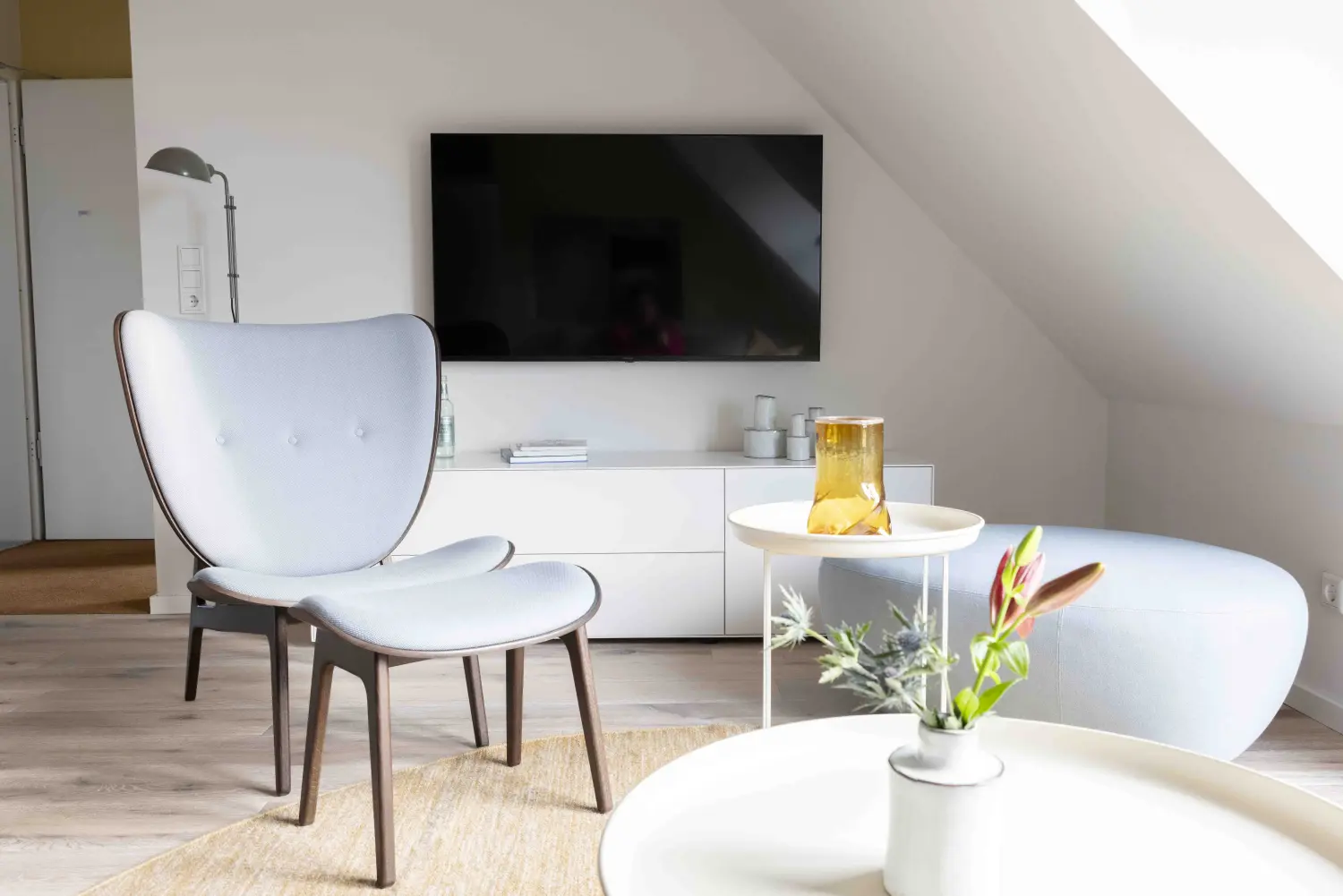 Pier 21 FINE LOFTS, Badezimmer, Flaschen auf Waschbeckenablage